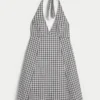Avoin selkä Halter-minimekko Avoin selkä Halter-minimekko