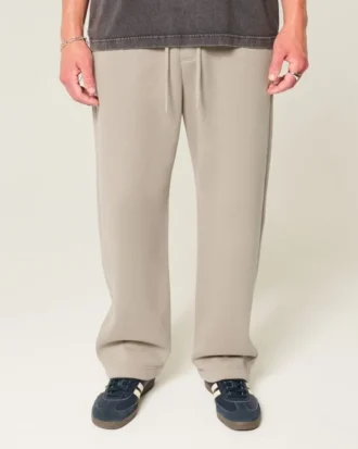 Baggy-malliset verkkarihousut Baggy-malliset verkkarihousut