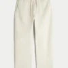 Baggy-malliset verkkarihousut Baggy-malliset verkkarihousut