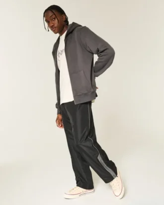 Baggy-malliset verryttelyhousut Baggy-malliset verryttelyhousut