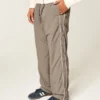 Baggy-malliset verryttelyhousut Baggy-malliset verryttelyhousut