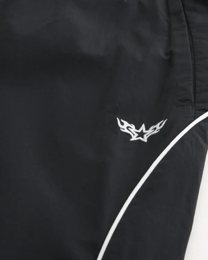 Baggy-malliset verryttelyhousut Baggy-malliset verryttelyhousut
