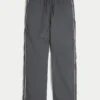Baggy-malliset verryttelyhousut Baggy-malliset verryttelyhousut