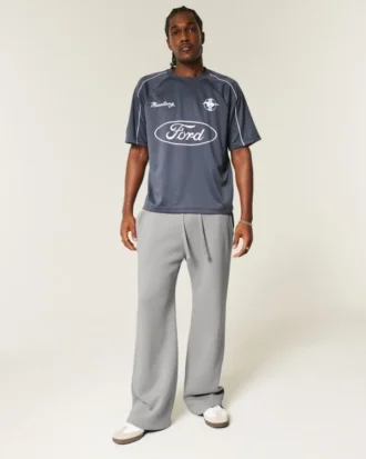 Bootcut-malliset verkkarihousut Bootcut-malliset verkkarihousut