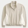 Boxy Logo Quarter-Zip -huppari Boxy Logo Quarter-Zip -huppari