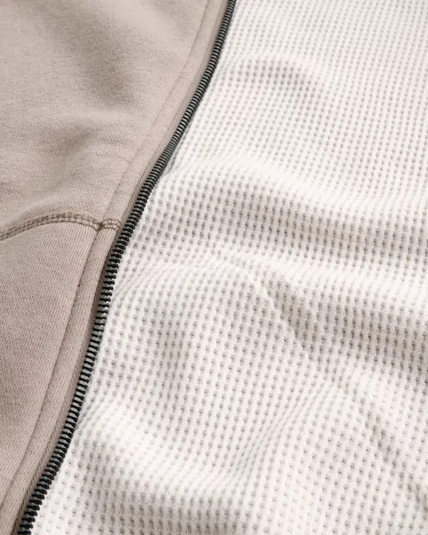 Boxy-mallinen, lämpövuorattu vetoketjullinen huppari Boxy-mallinen, lämpövuorattu vetoketjullinen huppari