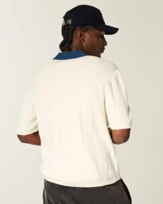 Boxy-mallinen lyhythihainen neulepolo Boxy-mallinen lyhythihainen neulepolo