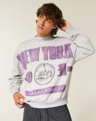 Boxy New York University Violets -graafinen collegepaita