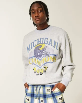 Boxy University of Michigan Wolverines -graafinen collegepaita Boxy University of Michigan Wolverines -graafinen collegepaita
