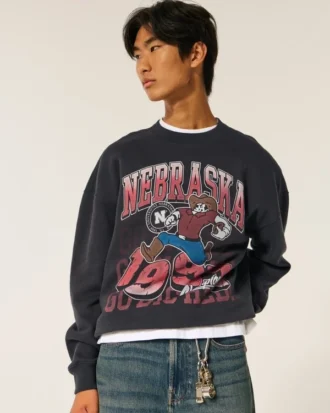 Boxy University of Nebraska Cornhuskers -grafiikkapaita Boxy University of Nebraska Cornhuskers -grafiikkapaita