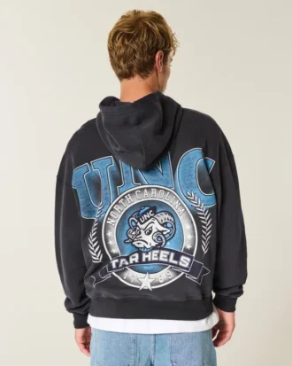 Boxy University of North Carolina Tar Heels -grafiikkahuppari