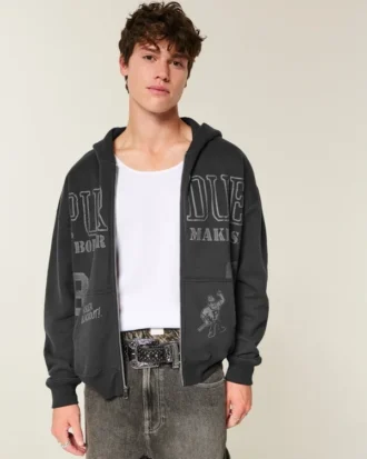 Boxy Zip-Up Purdue University Boilermakers Graphic Hoodie Boxy Zip-Up Purdue University Boilermakers Graphic Hoodie