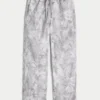 Camo-malliset, väljät verryttelyhousut Camo-malliset, väljät verryttelyhousut