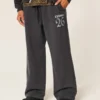 Class of 26 -grafiikka Super Baggy -verkkarihousut Class of 26 -grafiikka Super Baggy -verkkarihousut