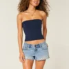 Erittäin matalat brodeeratut denim-minishortsit Erittäin matalat brodeeratut denim-minishortsit
