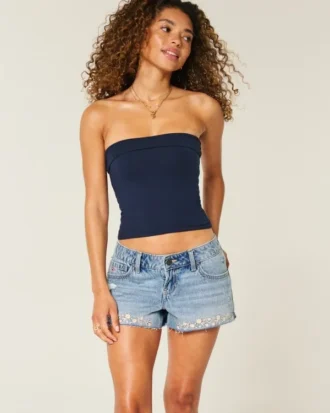 Erittäin matalat brodeeratut denim-minishortsit