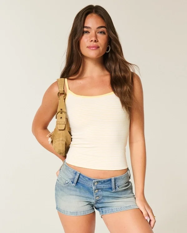 Erittäin matalat, keskipestyt denim-shortit Erittäin matalat, keskipestyt denim-shortit