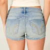 Erittäin matalat, keskipestyt denim-shortit Erittäin matalat, keskipestyt denim-shortit