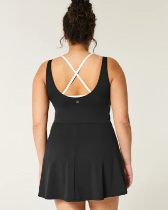 Gilly Hicks Active Boost -kerrostettu mekko