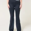Gilly Hicks Active Recharge Tipped Flare -housut
