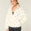 Gilly Hicks Brodeerattu Sherpa-vetoketjullinen collegepaita Gilly Hicks Brodeerattu Sherpa-vetoketjullinen collegepaita