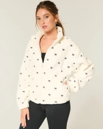 Gilly Hicks Brodeerattu Sherpa-vetoketjullinen collegepaita