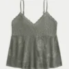Helppo neulatyylinen halterneck-babydoll-toppi Helppo neulatyylinen halterneck-babydoll-toppi