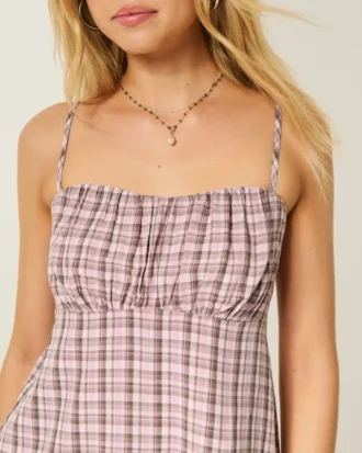 Helppo olkaimeton babydoll-toppi
