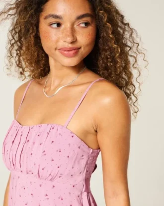 Helppo olkaimeton babydoll-toppi