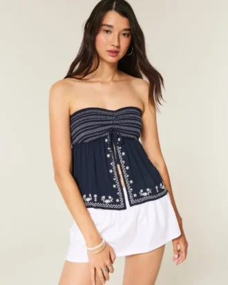 Helppo olkaimeton brodeerattu babydoll-toppi