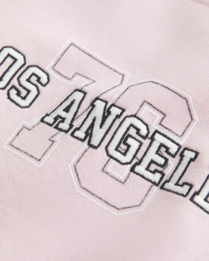 Helppo olkapäät paljastava Los Angeles -grafiikkapusero Helppo olkapäät paljastava Los Angeles -grafiikkapusero