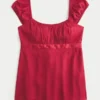 Helppo satiininen babydoll-toppi Helppo satiininen babydoll-toppi