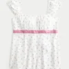 Helppo satiininen babydoll-toppi Helppo satiininen babydoll-toppi