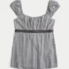 Helppo satiininen babydoll-toppi Helppo satiininen babydoll-toppi
