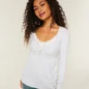 Helppo sitoa takaa Henley-babydoll-toppi Helppo sitoa takaa Henley-babydoll-toppi
