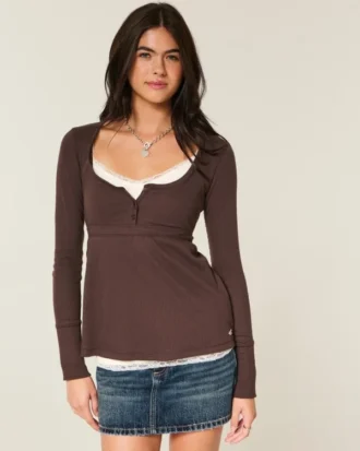 Helppo sitoa takaa Henley-babydoll-toppi