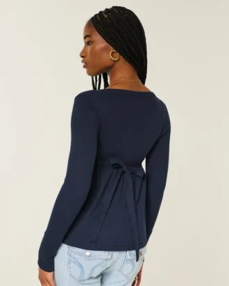 Helppo sitoa takaa Henley-babydoll-toppi
