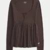 Helppo sitoa takaa Henley-babydoll-toppi Helppo sitoa takaa Henley-babydoll-toppi