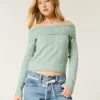 Hollister Comfy Cloud Stitchy Off-the-Shoulder -villapaita Hollister Comfy Cloud Stitchy Off-the-Shoulder -villapaita