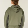 Hollister x Crocs Sherpa-vuorattu vetoketjullinen huppari Hollister x Crocs Sherpa-vuorattu vetoketjullinen huppari