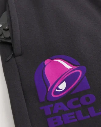 Hollister x Taco Bell -graafiset baggy-verkkarihousut