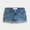 Kaarevat, matalat, keskipitkät denim-shortit Kaarevat, matalat, keskipitkät denim-shortit