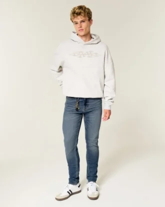 Keskipesty urheilullinen skinny-farkku