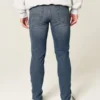 Keskipesty urheilullinen skinny-farkku Keskipesty urheilullinen skinny-farkku
