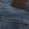 Keskipesty urheilullinen skinny-farkku Keskipesty urheilullinen skinny-farkku