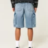 Keskipitkät, erittäin väljät denim-cargoshortsit Keskipitkät, erittäin väljät denim-cargoshortsit