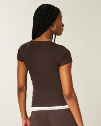 lyhythihainen Y2K-henley