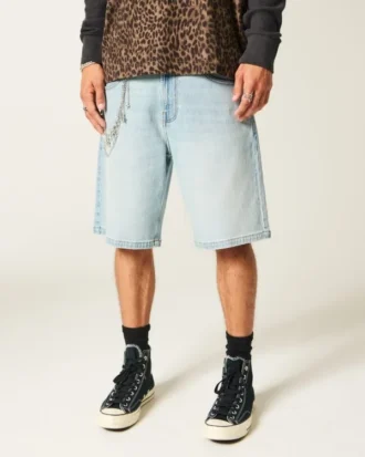 Löysät denimshortsit