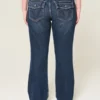 Matala vyötärö, tumma pesu, bootcut-malliset farkut