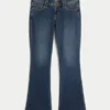 Matala vyötärö, tumma pesu, bootcut-malliset farkut